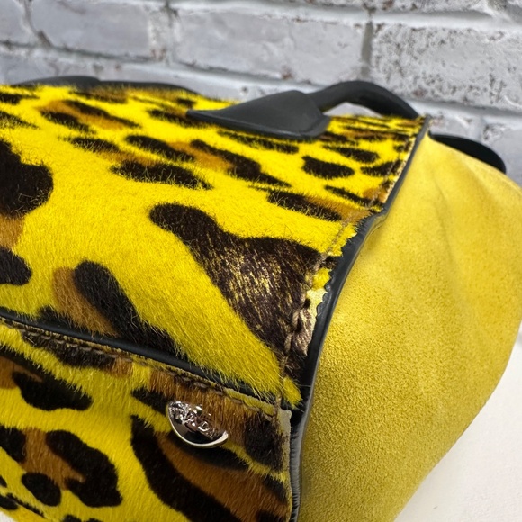 Prada bag - Picture 4 of 11